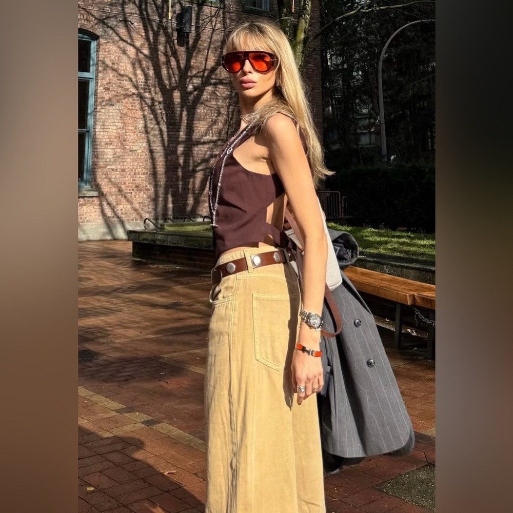 VIRAL NEW ZARA CUT OUT LINEN VEST SIZE M
🚨NO DISCOUNT - Picture 7 of 15